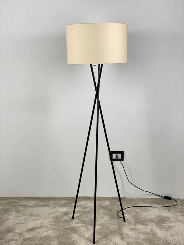 Iron floor lamp with White linen